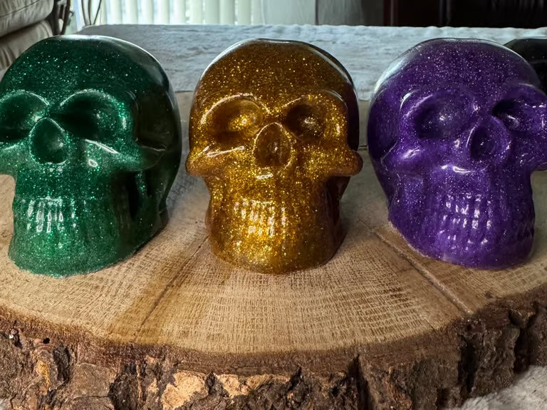 Sculptures & statuses