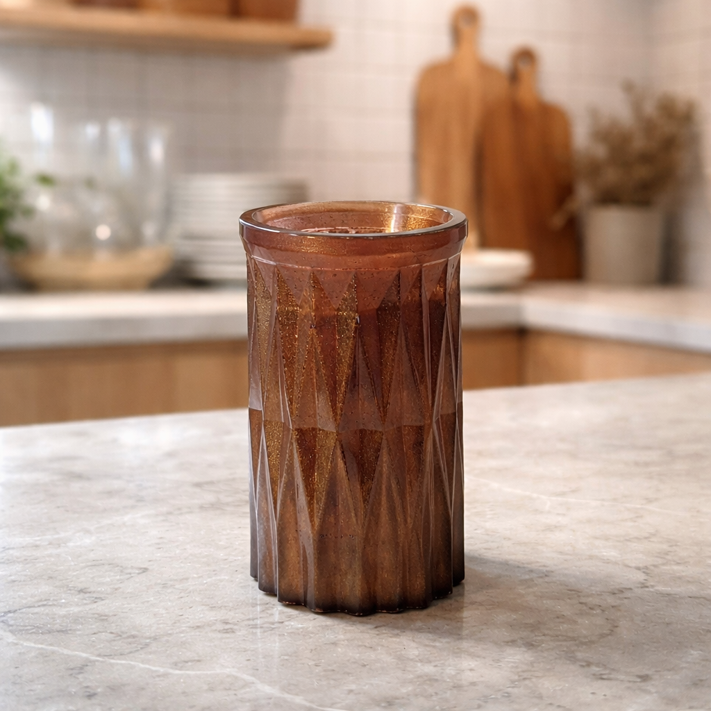 Bud Vase ~ $15 Each              4”H x 2”W ~ 4.3 oz.