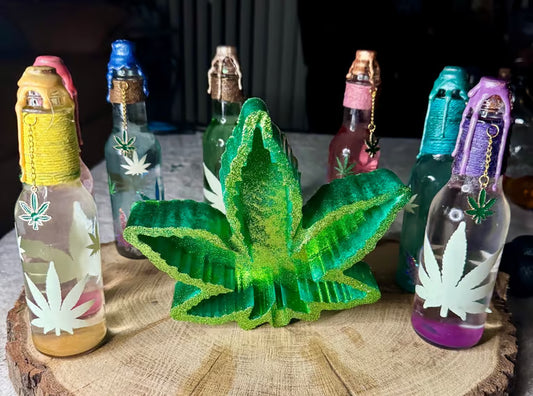 420 Big Leaf Ashtray ~ 6”H x 7”W 420Big Leaf ~ 4 1/2H x 1D x 5 1/2W