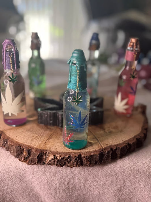 420 Big Leaf Ashtray ~ 6”H x 7”W 420Big Leaf ~ 4 1/2H x 1D x 5 1/2W